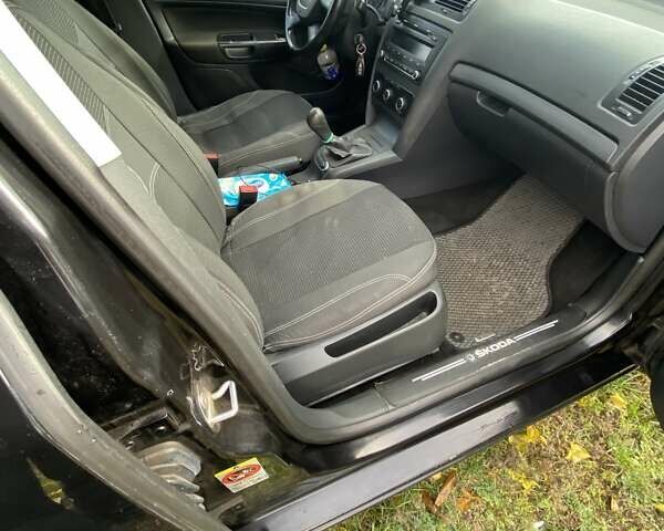 Черный Шкода Октавия, объемом двигателя 1.6 л и пробегом 275 тыс. км за 7300 $, фото 15 на Automoto.ua