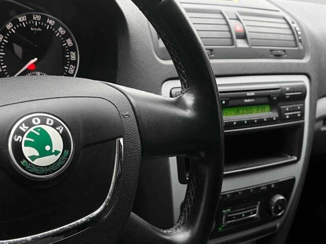 Черный Шкода Октавия, объемом двигателя 1.8 л и пробегом 188 тыс. км за 9200 $, фото 21 на Automoto.ua