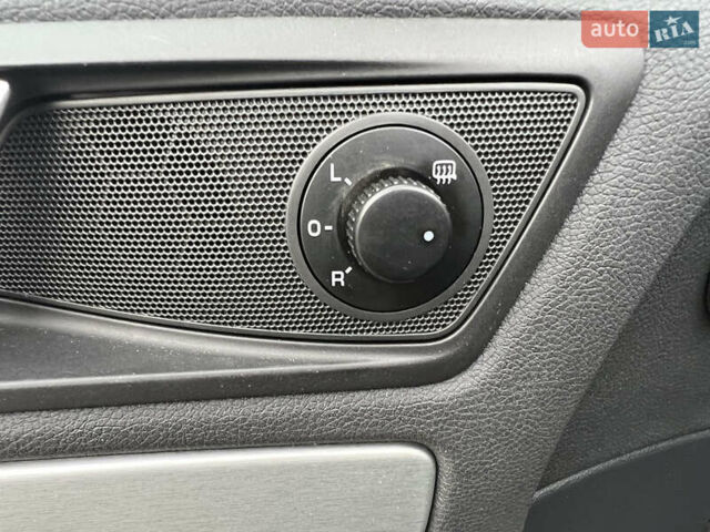 Черный Шкода Октавия, объемом двигателя 2 л и пробегом 265 тыс. км за 11950 $, фото 45 на Automoto.ua