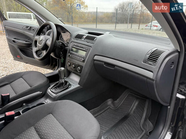 Черный Шкода Октавия, объемом двигателя 0 л и пробегом 167 тыс. км за 8100 $, фото 35 на Automoto.ua