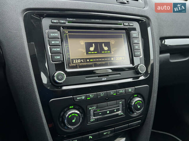 Черный Шкода Октавия, объемом двигателя 2 л и пробегом 229 тыс. км за 11650 $, фото 156 на Automoto.ua