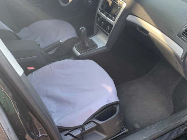 Чорний Шкода Октавія, об'ємом двигуна 1.6 л та пробігом 160 тис. км за 9200 $, фото 4 на Automoto.ua