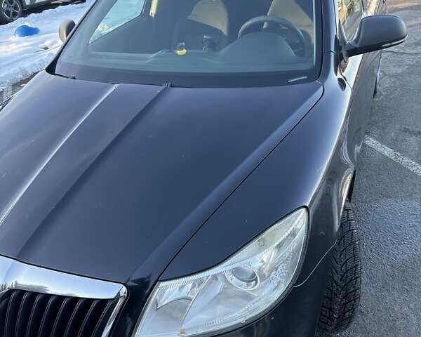 Черный Шкода Октавия, объемом двигателя 1.9 л и пробегом 386 тыс. км за 6600 $, фото 1 на Automoto.ua