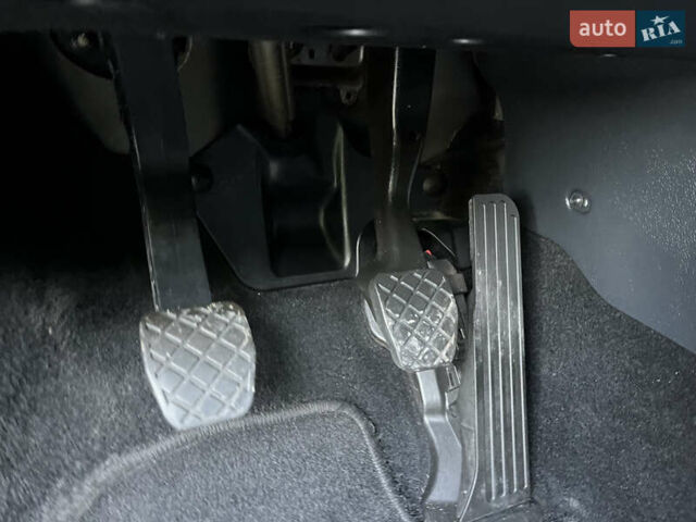 Черный Шкода Октавия, объемом двигателя 1.6 л и пробегом 226 тыс. км за 7850 $, фото 19 на Automoto.ua