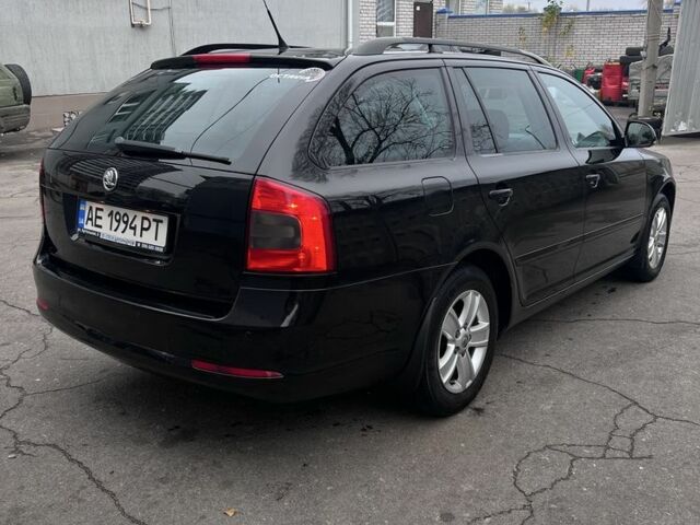 Черный Шкода Октавия, объемом двигателя 1.6 л и пробегом 230 тыс. км за 7500 $, фото 4 на Automoto.ua