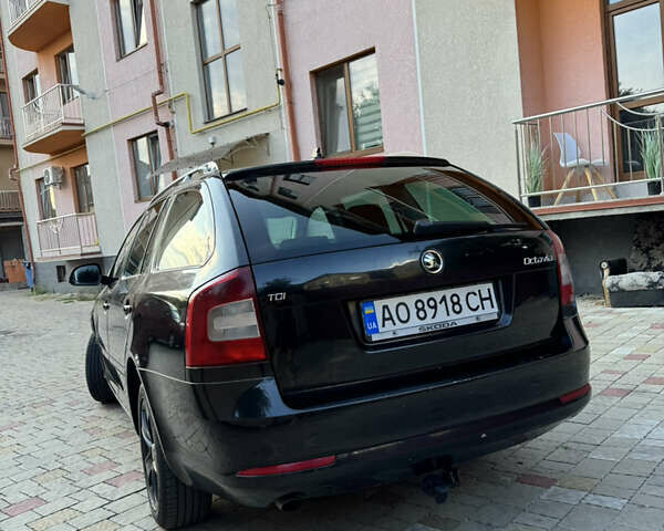 Шкода Октавія 2010 у Мукачеве на Automoto.ua Чорний Шкода Октавія, об'ємом двигуна 1.6 л та пробігом 290 тис. км за 6500 $, фото 2 на Automoto.ua