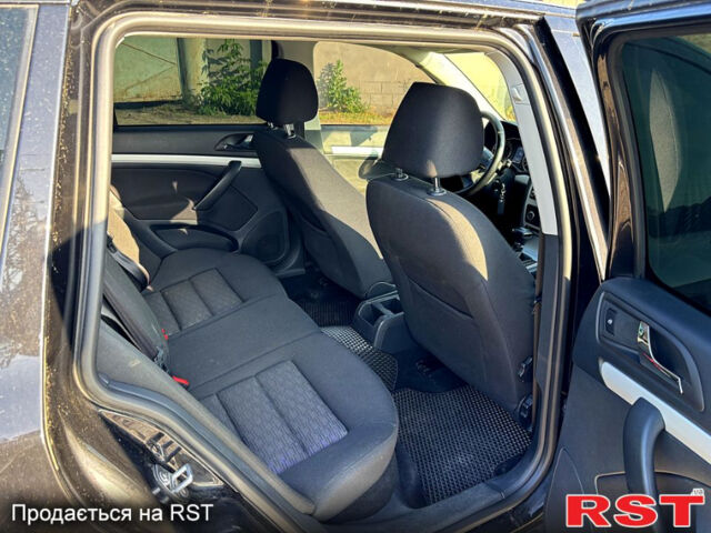 Черный Шкода Октавия, объемом двигателя 1.6 л и пробегом 286 тыс. км за 8600 $, фото 3 на Automoto.ua