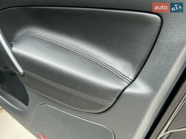 Черный Шкода Октавия, объемом двигателя 2 л и пробегом 229 тыс. км за 11650 $, фото 95 на Automoto.ua