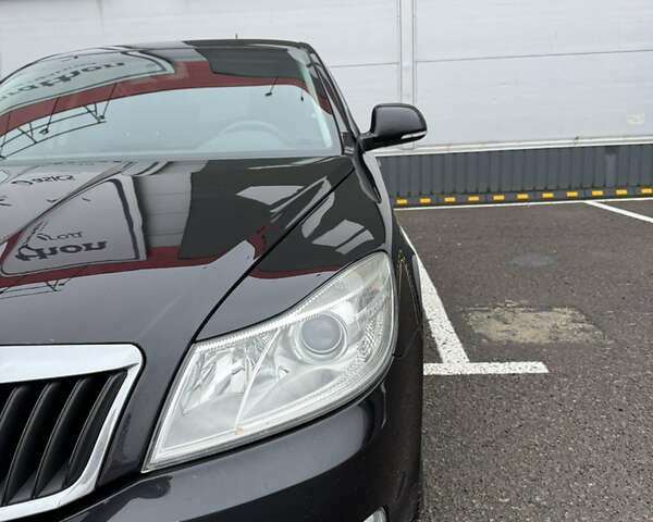 Черный Шкода Октавия, объемом двигателя 1.6 л и пробегом 265 тыс. км за 7300 $, фото 4 на Automoto.ua