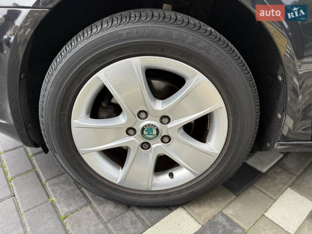 Черный Шкода Октавия, объемом двигателя 1.6 л и пробегом 157 тыс. км за 9000 $, фото 13 на Automoto.ua