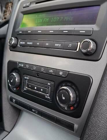 Черный Шкода Октавия, объемом двигателя 1.6 л и пробегом 182 тыс. км за 9950 $, фото 33 на Automoto.ua