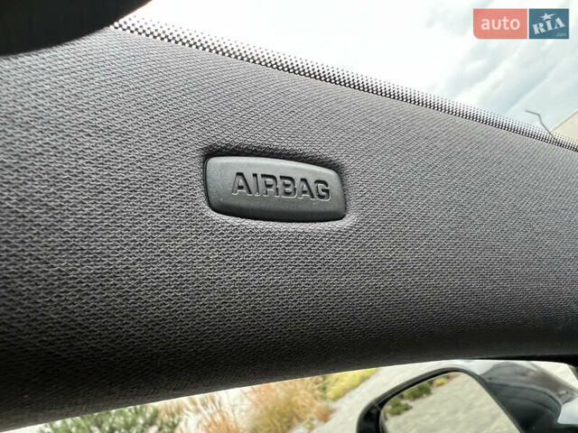 Черный Шкода Октавия, объемом двигателя 2 л и пробегом 265 тыс. км за 11950 $, фото 101 на Automoto.ua