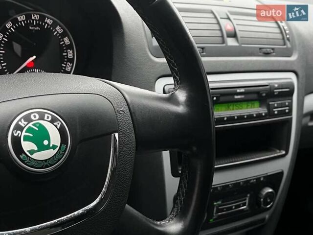 Черный Шкода Октавия, объемом двигателя 1.8 л и пробегом 188 тыс. км за 9200 $, фото 21 на Automoto.ua