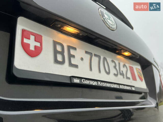 Черный Шкода Октавия, объемом двигателя 2 л и пробегом 229 тыс. км за 11650 $, фото 164 на Automoto.ua