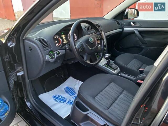 Черный Шкода Октавия, объемом двигателя 1.99 л и пробегом 277 тыс. км за 9450 $, фото 21 на Automoto.ua