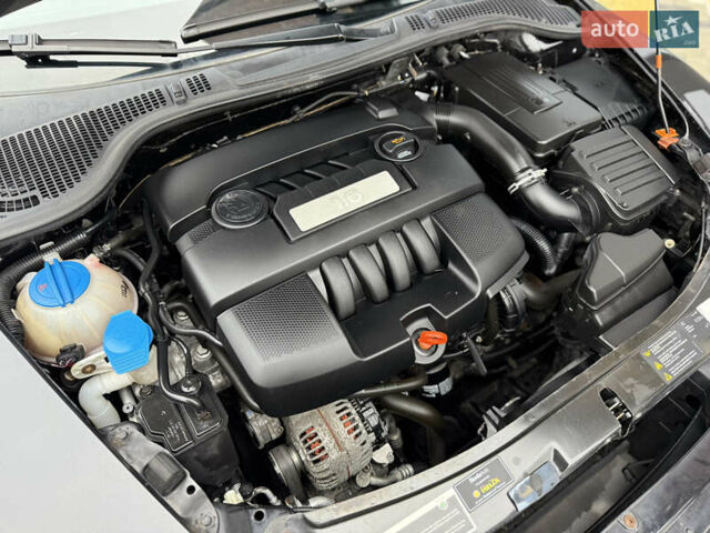 Черный Шкода Октавия, объемом двигателя 1.6 л и пробегом 157 тыс. км за 9000 $, фото 34 на Automoto.ua