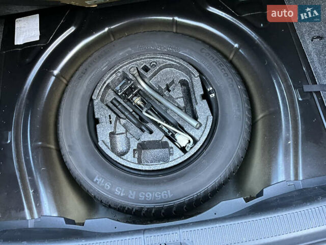 Черный Шкода Октавия, объемом двигателя 1.6 л и пробегом 226 тыс. км за 7850 $, фото 14 на Automoto.ua