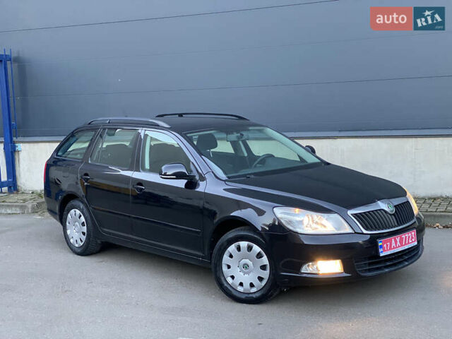 Черный Шкода Октавия, объемом двигателя 1.6 л и пробегом 180 тыс. км за 7700 $, фото 7 на Automoto.ua