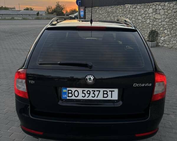 Черный Шкода Октавия, объемом двигателя 1.6 л и пробегом 291 тыс. км за 6500 $, фото 6 на Automoto.ua