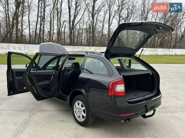 Черный Шкода Октавия, объемом двигателя 2 л и пробегом 229 тыс. км за 11650 $, фото 109 на Automoto.ua