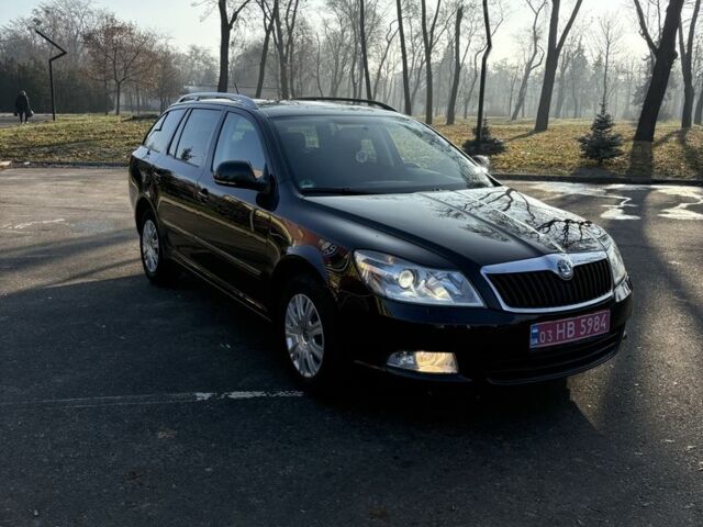 Чорний Шкода Октавія, об'ємом двигуна 1.4 л та пробігом 181 тис. км за 8100 $, фото 2 на Automoto.ua