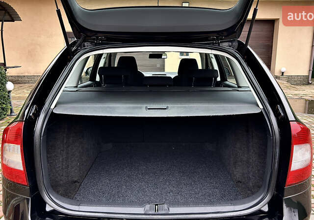Чорний Шкода Октавія, об'ємом двигуна 1.6 л та пробігом 114 тис. км за 8299 $, фото 22 на Automoto.ua