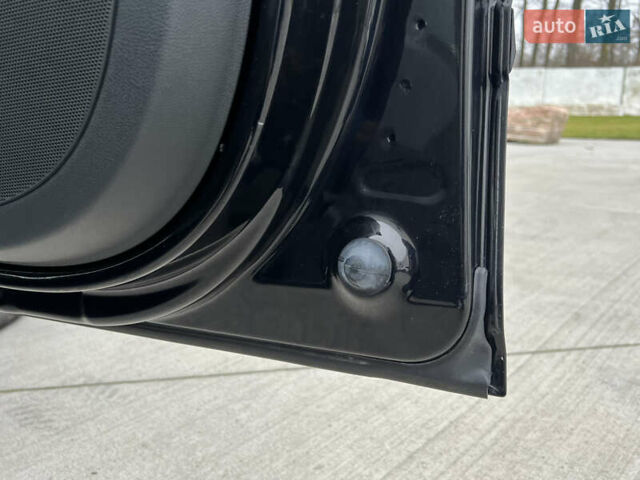 Черный Шкода Октавия, объемом двигателя 2 л и пробегом 229 тыс. км за 11650 $, фото 134 на Automoto.ua