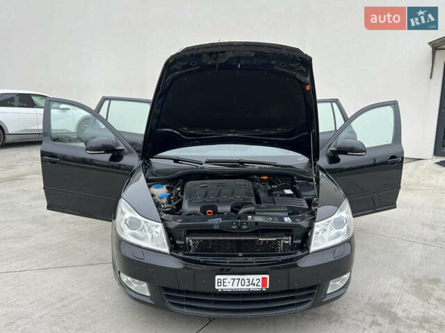 Черный Шкода Октавия, объемом двигателя 2 л и пробегом 229 тыс. км за 11650 $, фото 106 на Automoto.ua