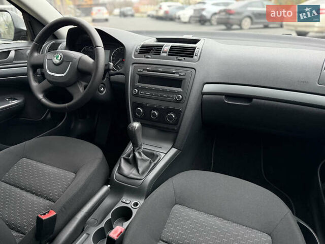 Чорний Шкода Октавія, об'ємом двигуна 1.6 л та пробігом 157 тис. км за 9000 $, фото 29 на Automoto.ua