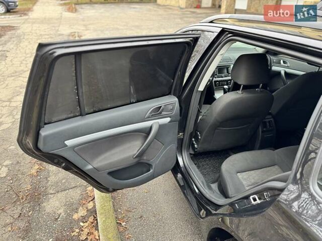 Черный Шкода Октавия, объемом двигателя 1.6 л и пробегом 305 тыс. км за 7600 $, фото 9 на Automoto.ua