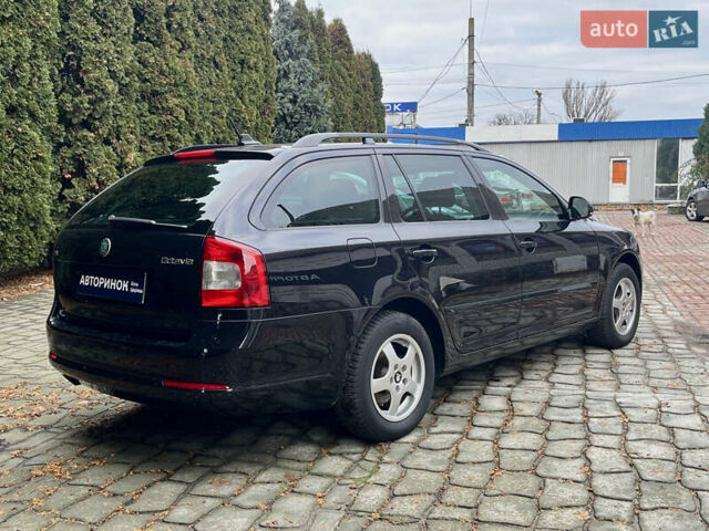 Черный Шкода Октавия, объемом двигателя 1.4 л и пробегом 229 тыс. км за 7800 $, фото 3 на Automoto.ua