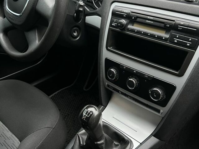 Чорний Шкода Октавія, об'ємом двигуна 1.6 л та пробігом 260 тис. км за 6450 $, фото 20 на Automoto.ua