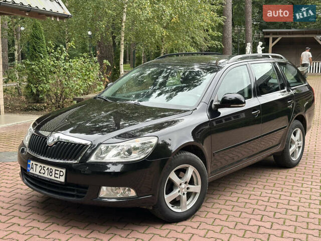 Черный Шкода Октавия, объемом двигателя 1.6 л и пробегом 224 тыс. км за 7800 $, фото 2 на Automoto.ua