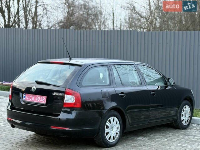 Черный Шкода Октавия, объемом двигателя 1.6 л и пробегом 202 тыс. км за 7490 $, фото 89 на Automoto.ua