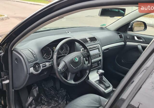 Черный Шкода Октавия, объемом двигателя 1.8 л и пробегом 220 тыс. км за 9700 $, фото 10 на Automoto.ua