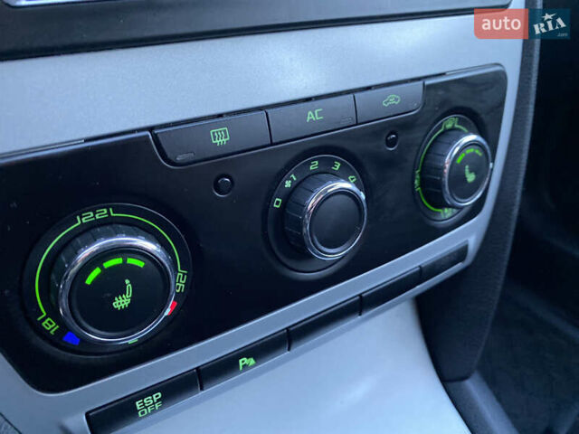 Черный Шкода Октавия, объемом двигателя 1.6 л и пробегом 180 тыс. км за 7700 $, фото 28 на Automoto.ua