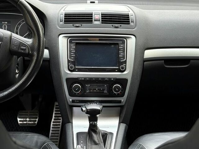 Черный Шкода Октавия, объемом двигателя 2 л и пробегом 201 тыс. км за 12000 $, фото 7 на Automoto.ua