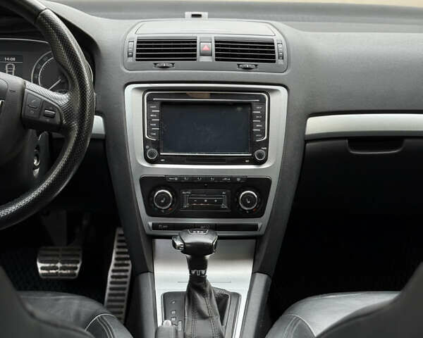 Шкода Октавия 2010 в Кривом Роге на Automoto.ua Черный Шкода Октавия, объемом двигателя 1.98 л и пробегом 201 тыс. км за 12000 $, фото 15 на Automoto.ua