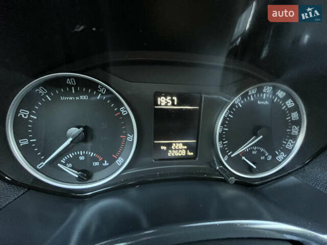 Черный Шкода Октавия, объемом двигателя 1.6 л и пробегом 226 тыс. км за 7850 $, фото 16 на Automoto.ua