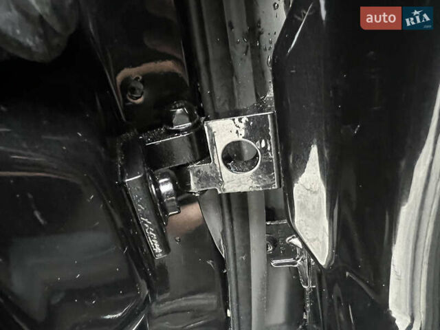 Черный Шкода Октавия, объемом двигателя 2 л и пробегом 265 тыс. км за 11950 $, фото 54 на Automoto.ua