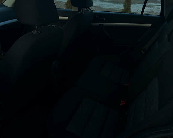 Черный Шкода Октавия, объемом двигателя 1.2 л и пробегом 247 тыс. км за 5900 $, фото 8 на Automoto.ua