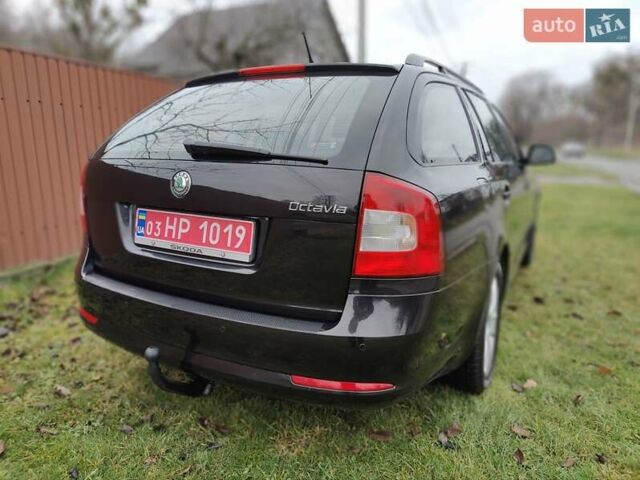 Чорний Шкода Октавія, об'ємом двигуна 1.6 л та пробігом 200 тис. км за 7800 $, фото 4 на Automoto.ua