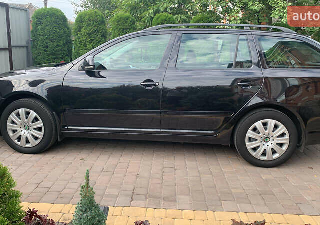 Чорний Шкода Октавія, об'ємом двигуна 1.6 л та пробігом 203 тис. км за 8900 $, фото 5 на Automoto.ua