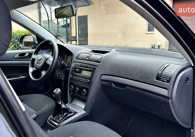 Чорний Шкода Октавія, об'ємом двигуна 1.6 л та пробігом 114 тис. км за 8299 $, фото 53 на Automoto.ua