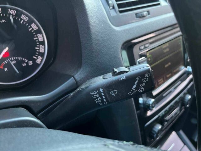 Чорний Шкода Октавія, об'ємом двигуна 1.8 л та пробігом 298 тис. км за 7490 $, фото 18 на Automoto.ua