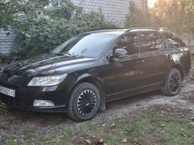 Шкода Октавия 2010 в Могилев-Подольском на Automoto.ua Черный Шкода Октавия, объемом двигателя 1.6 л и пробегом 250 тыс. км за 6999 $, фото 5 на Automoto.ua