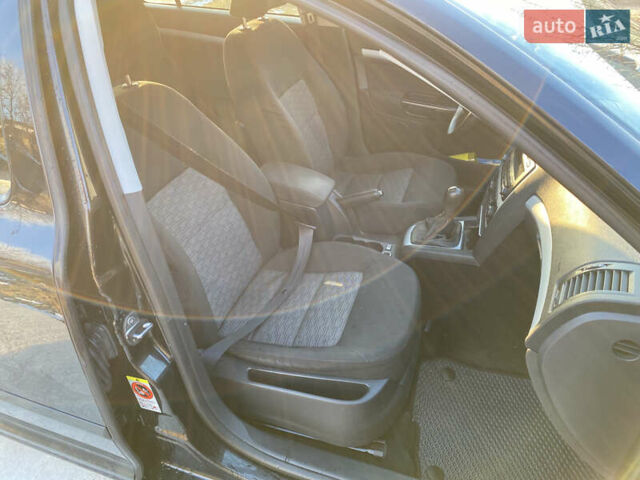 Шкода Октавия 2010 в Николаеве на Automoto.ua Черный Шкода Октавия, объемом двигателя 1.6 л и пробегом 250 тыс. км за 7000 $, фото 9 на Automoto.ua