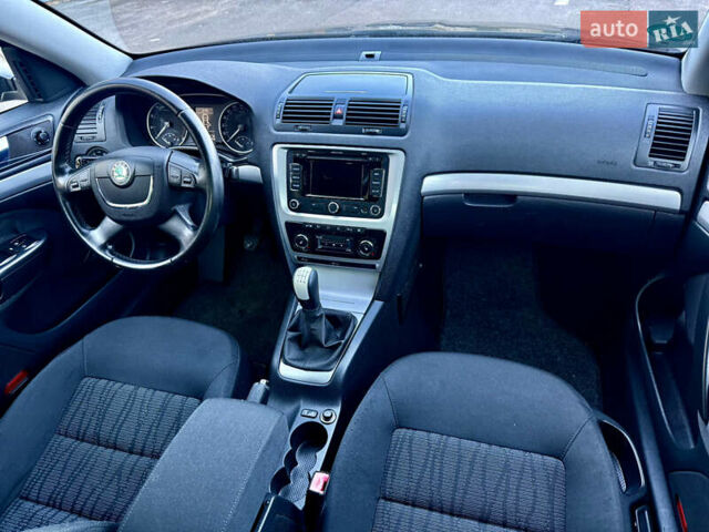 Черный Шкода Октавия, объемом двигателя 1.4 л и пробегом 176 тыс. км за 5999 $, фото 21 на Automoto.ua