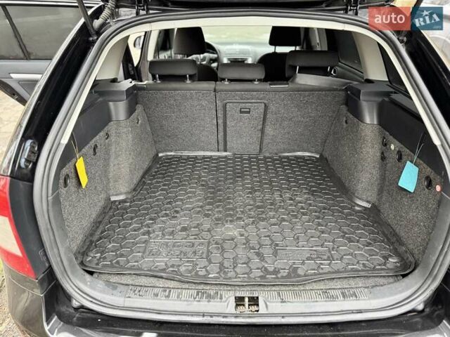 Черный Шкода Октавия, объемом двигателя 1.6 л и пробегом 305 тыс. км за 7600 $, фото 6 на Automoto.ua