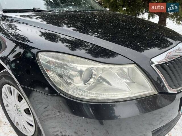 Черный Шкода Октавия, объемом двигателя 1.6 л и пробегом 307 тыс. км за 6900 $, фото 1 на Automoto.ua